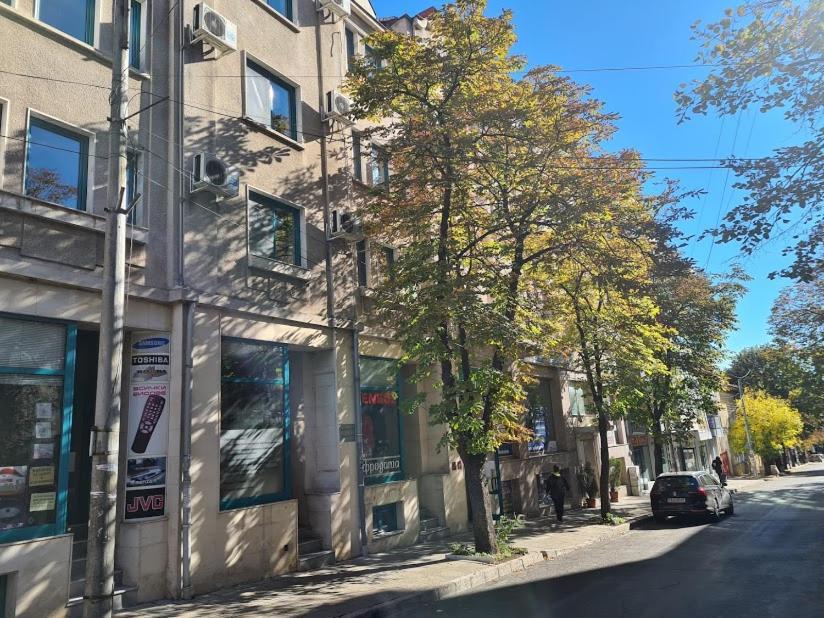 Hotel Oazis Haskovo Exterior photo